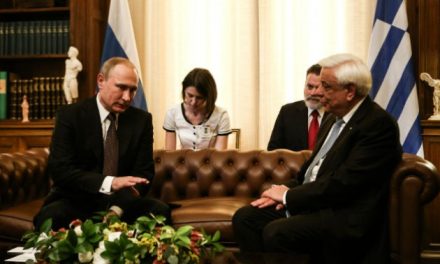 El Presidente ruso estrecha relaciones con Grecia
