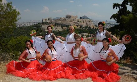 Bailando con las paraguayas atenienses