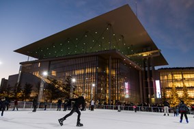 Olor a Navidad en el Centro Cultural “Stavros Niarchos”