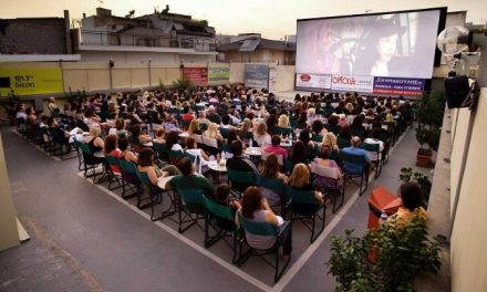 Un paseo por los cines de verano de Atenas