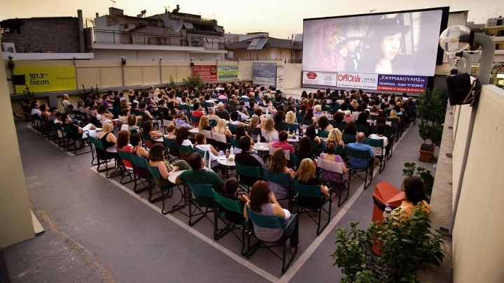 Un paseo por los cines de verano de Atenas