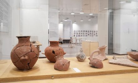 Una exposición fascinante con tesoros arqueológicos de Keros