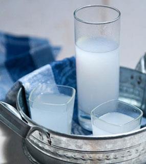 Ouzo, una parte integral del ritual de verano griego