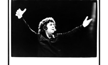 ﻿Mikis Theodorakis: un compositor emblemático y luchador incansable