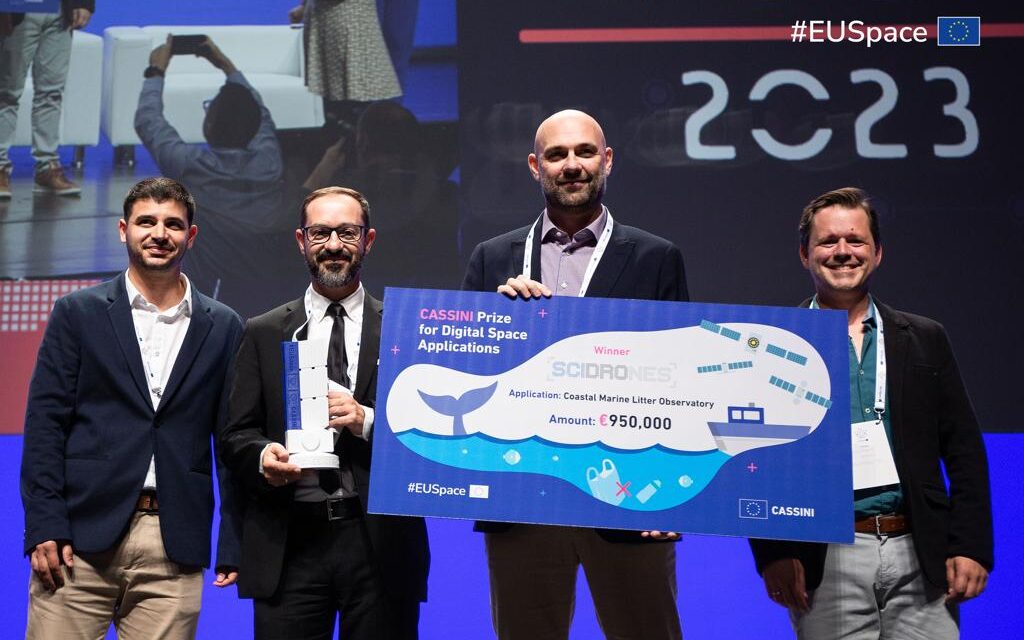 Medio ambiente: Premio europeo a una spin off griega que ¡limpia costas... con drones!