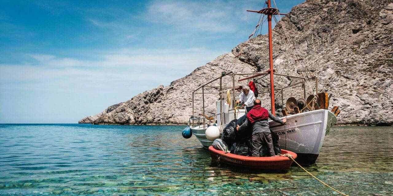 Amorgorama: Una iniciativa griega liderada por pescadores que establece un nuevo estándar en la conservación marina