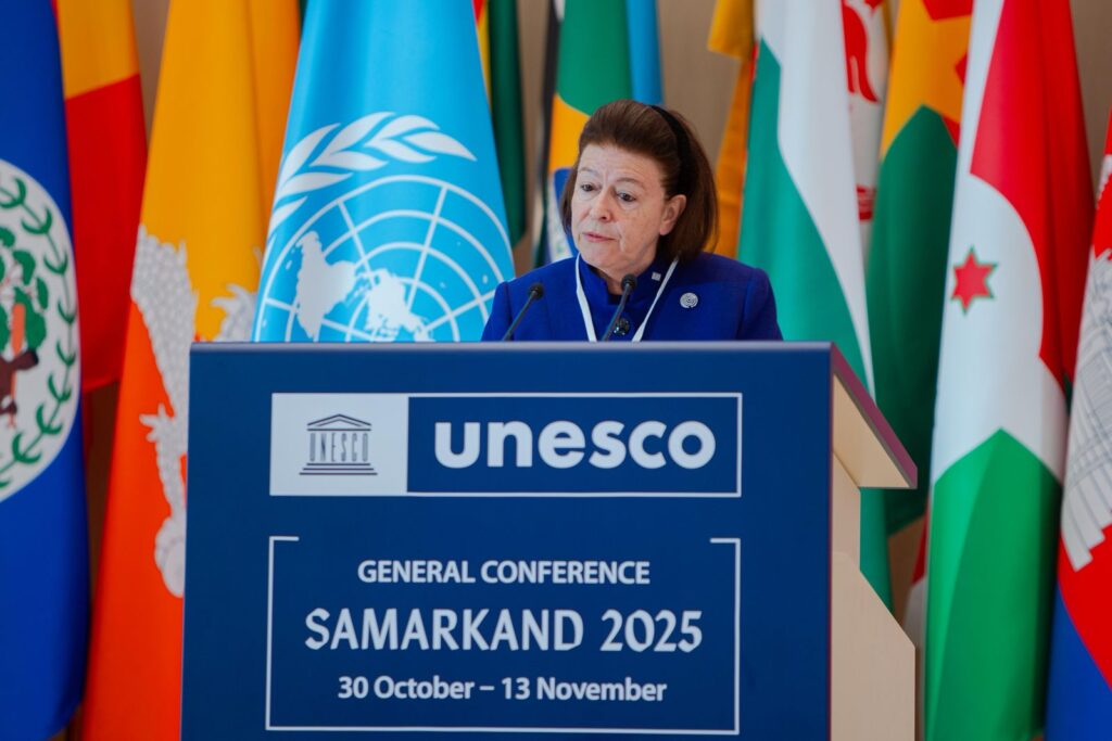 La Ministra de Cultura de Grecia, Lina Mendoni