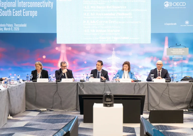 Fortaleciendo la Conectividad en los Balcanes: El Papel Clave de Grecia