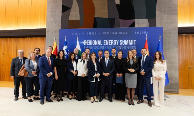 Stavros Papastavrou desde Belgrado: «Reforzamos la cooperación energética en los Balcanes para garantizar una energía segura y asequible»